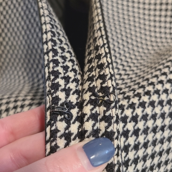 Valerie Stevens White and Black Houndstooth Print Blazer Size 6P Career Wear - Picture 8 of 11